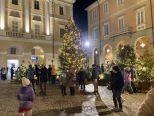 Accensione delle luci e delle installazioni di Natale